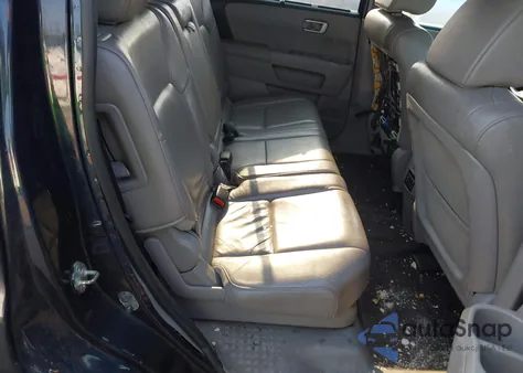 2012 Honda Pilot Touring z USA, uszkodzony, nr VIN 5FNYF4H99CB018949